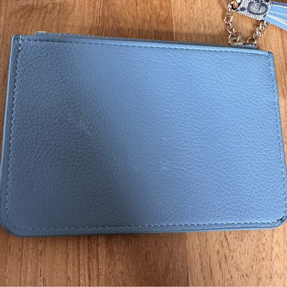 Upcycled leather luxury zip pouch - Picture 4 of 10